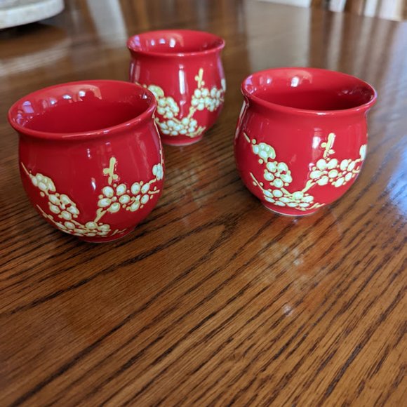 Tea Ceremony - Teapot and Cups - Picture 3 of 3